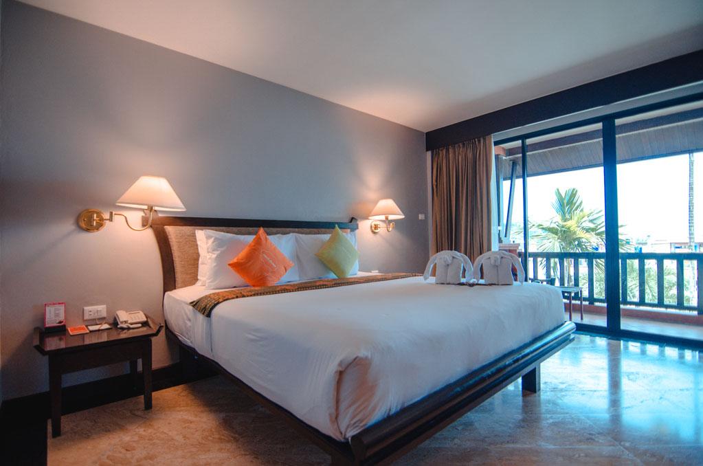 ที่พักป่าตอง | C & N Resort and Spa, Patong Beach, Phuket