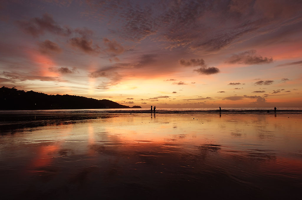 ที่พัก ป่าตอง ภูเก็ต " C & N Resort and Spa, Patong Beach, Phuket " | ออกเดินทาง