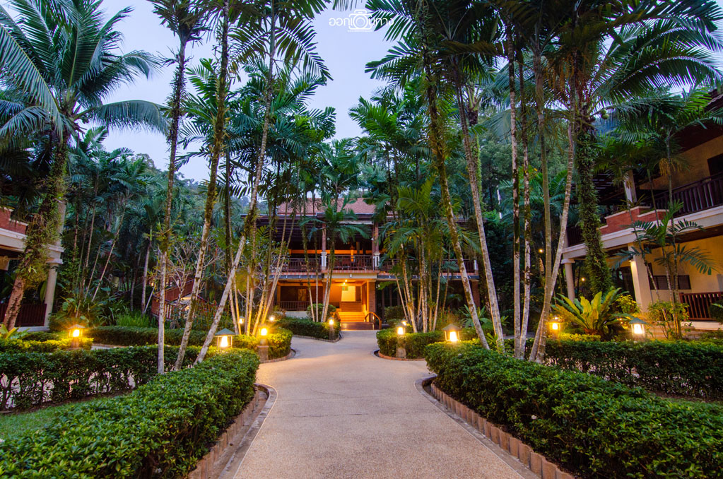 Khao Lak Bay Front Resort