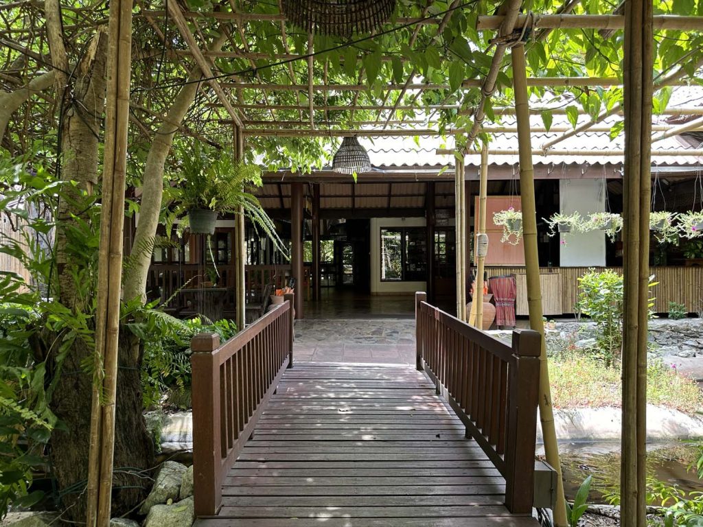 รีวิวโรงแรม เบิร์ด แอนด์ บี รีสอร์ต พัทยา