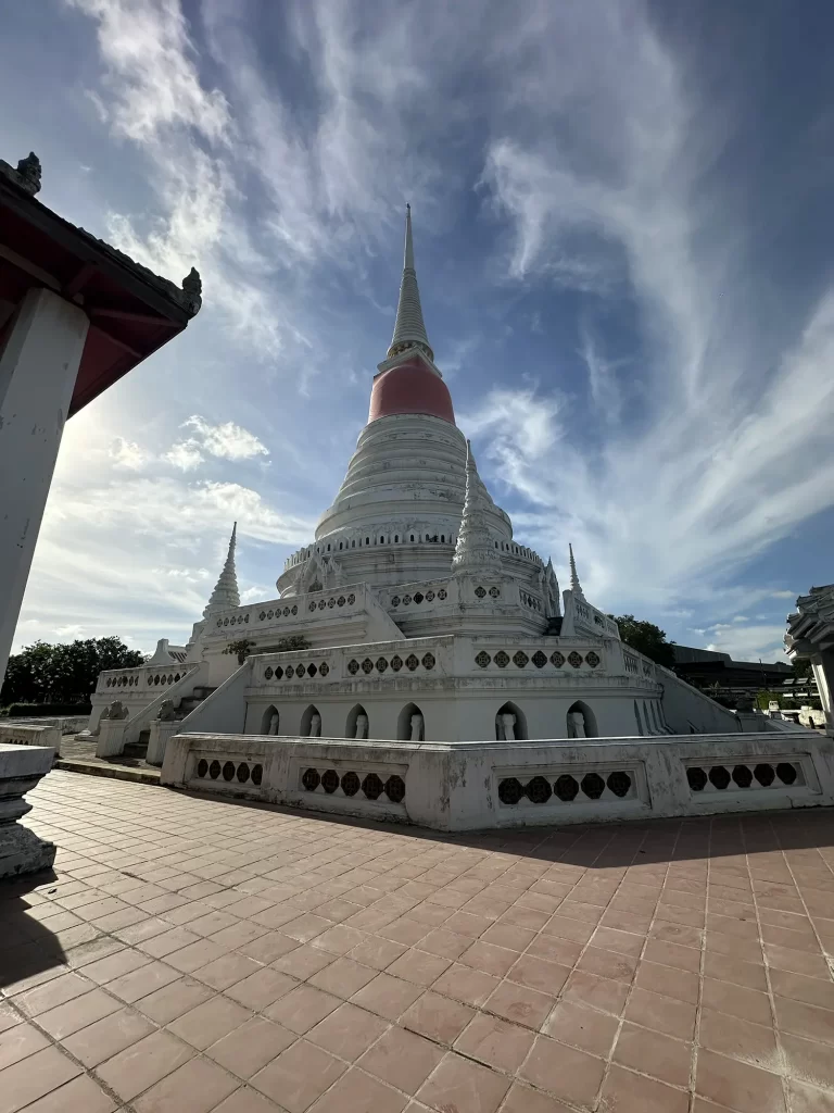 องค์พระสมุทรเจดีย์